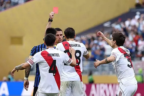 بتدخل مارتينيز.. مهمة ريفر بليت تزداد صعوبة أمام إنتر في كأس العالم للأندية